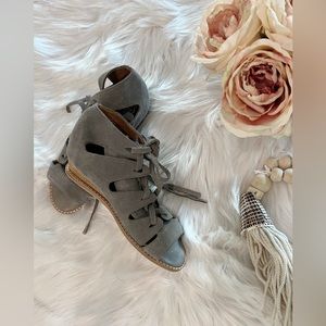 Jeffrey Campbell Womens size 7 “Diaz” Ibiza suede sandals EUC